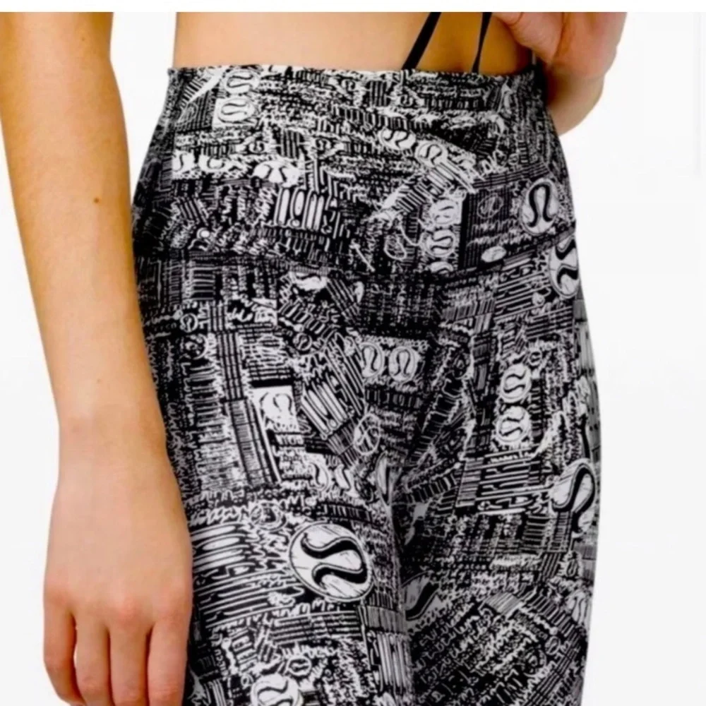 Lululemon legging wunder train with lululemon logo